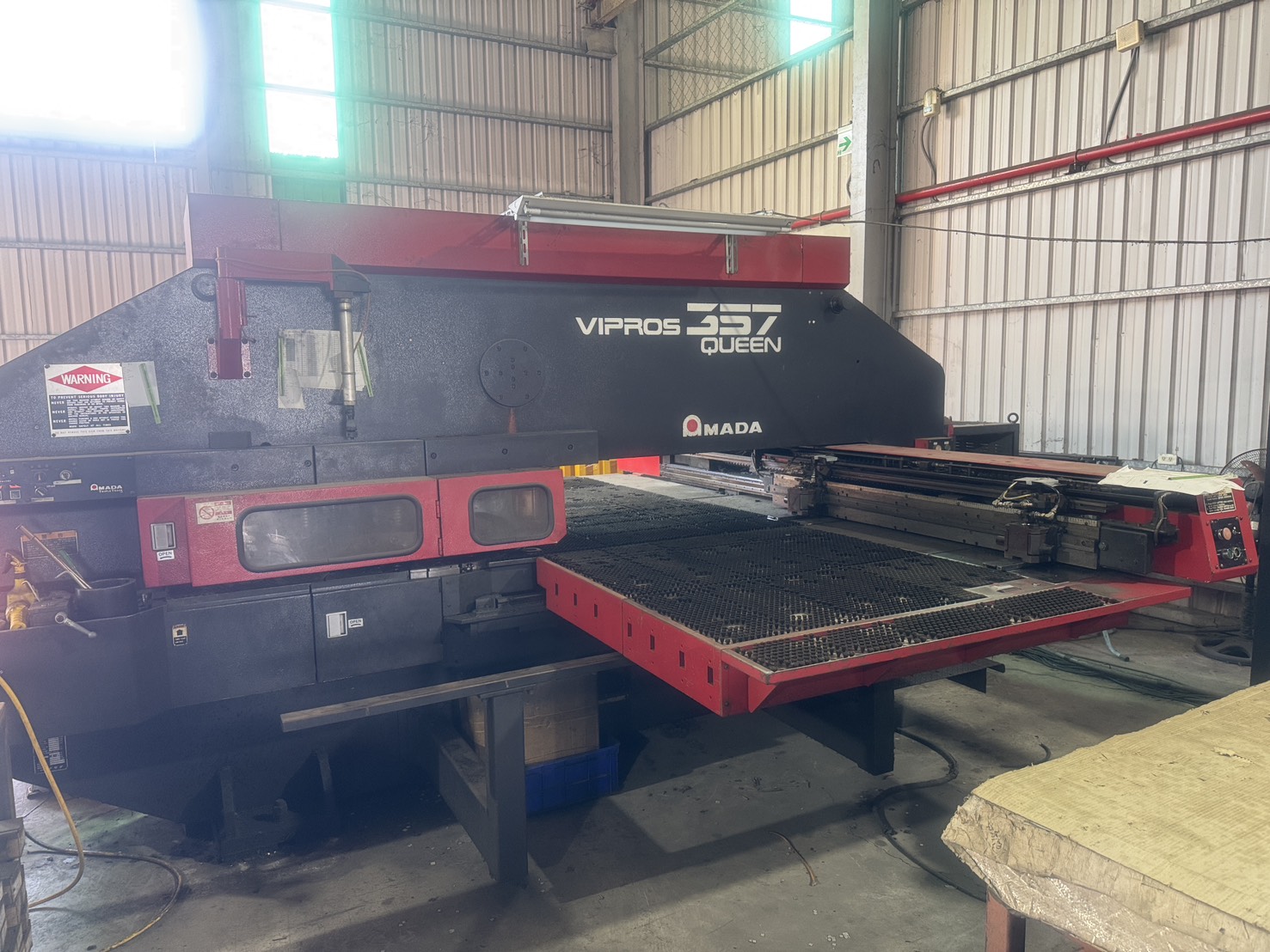 AMADA VIPROS 357 QUEEN 數位沖床